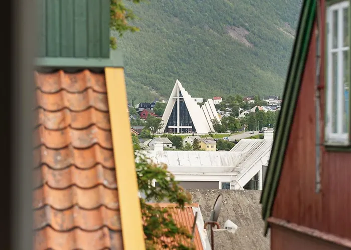 Arctic Homes - The Plaza *