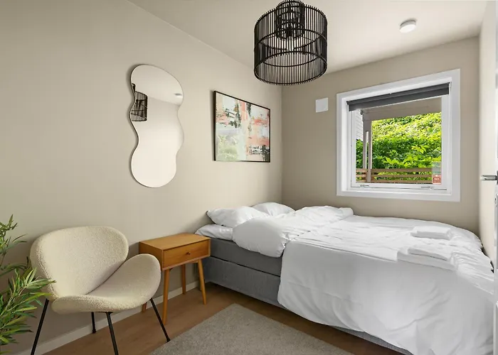 Arctic Homes - The Plaza